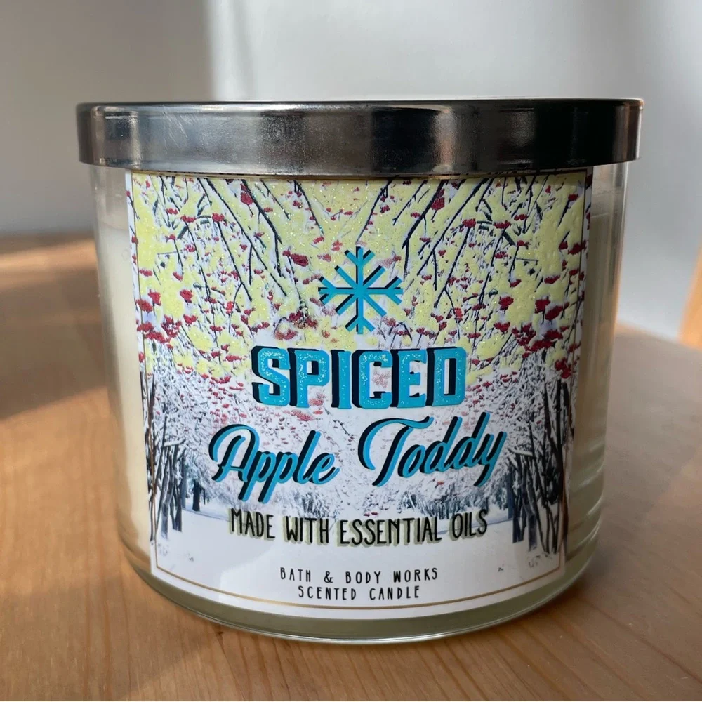 NWT Bath and Body Works Spiced Apple Toddy Scented 3-Wick Candle Cinnamon Clove